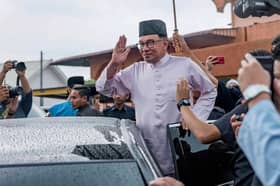 Agihan kerusi HARAPAN-BN selesai, Anwar bayangkan rampas dua negeri PN