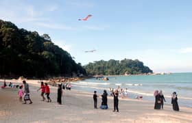 Pahang Civil Defence Force reminds public to avoid beach activities