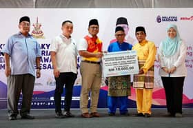 MB hulur sumbangan khas RM10,000 kepada Masjid Jame' At-Tuqo