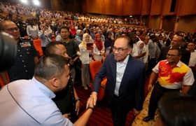 PM: Kerajaan tekad naik elaun, gaji penjawat awam jika ekonomi negara kembali pulih