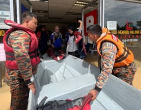 Tujuh pekerja pusat latihan memandu terperangkap di pejabat susulan banjir di Ijok