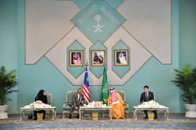 King, Queen arrive in Madinah