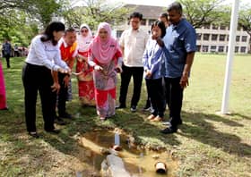 DUN Kinrara sumbang RM40,000 tingkat kemudahan dua sekolah