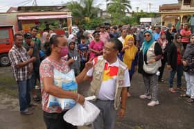300 penduduk beratur sejak 7.30 pagi, 500 ayam habis di jualan PKPS