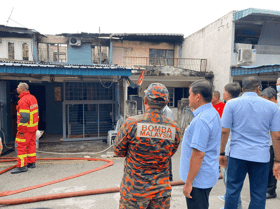Enam keluarga mangsa kebakaran Taman Sri Jerlok, Kajang terima bantuan