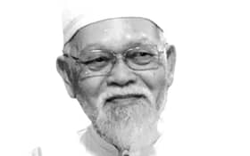 Former AirAsia chairman Pahimin Rajab dies