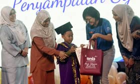 Pembinaan pusat prasekolah anak istimewa dalam proses jaringan, pengumpulan data