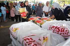 Lebih 300 kunjungi JER DUN Taman Medan, semua barangan habis dalam dua jam