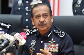 IGP donates RM10,000 legal cost paid by Papagomo to police welfare fund