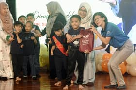 28 pelajar pusat prasekolah anak istimewa negeri tamat pengajian