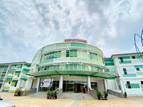 Unisel distruktur semula, fokus latihan teknikal, vokasional