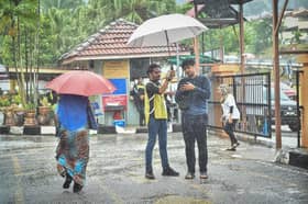 Calon, pemilih seru orang ramai buang undi