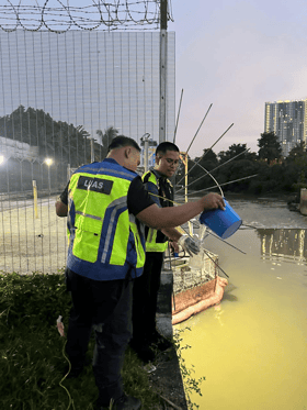 Tindakan pantas LUAS letak penyerap minyak elak pencemaran Sungai Langat