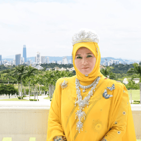 Istiadat konvokesyen UiTM diceriakan dengan nyanyian ulang tahun Raja Permaisuri Agong