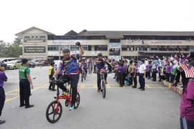 100 sertai kayuhan santai MBSA, edar Jalur Gemilang ke sekolah