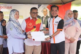 Penantian 24 tahun berakhir, 730 penduduk terima surat hak milik