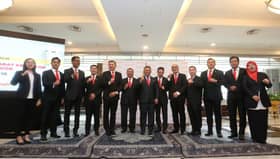 MB pegang lima, umum portfolio 10 EXCO