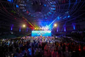 Jualan Rahmah tawar potongan harga hingga 50 peratus, orang ramai teruja