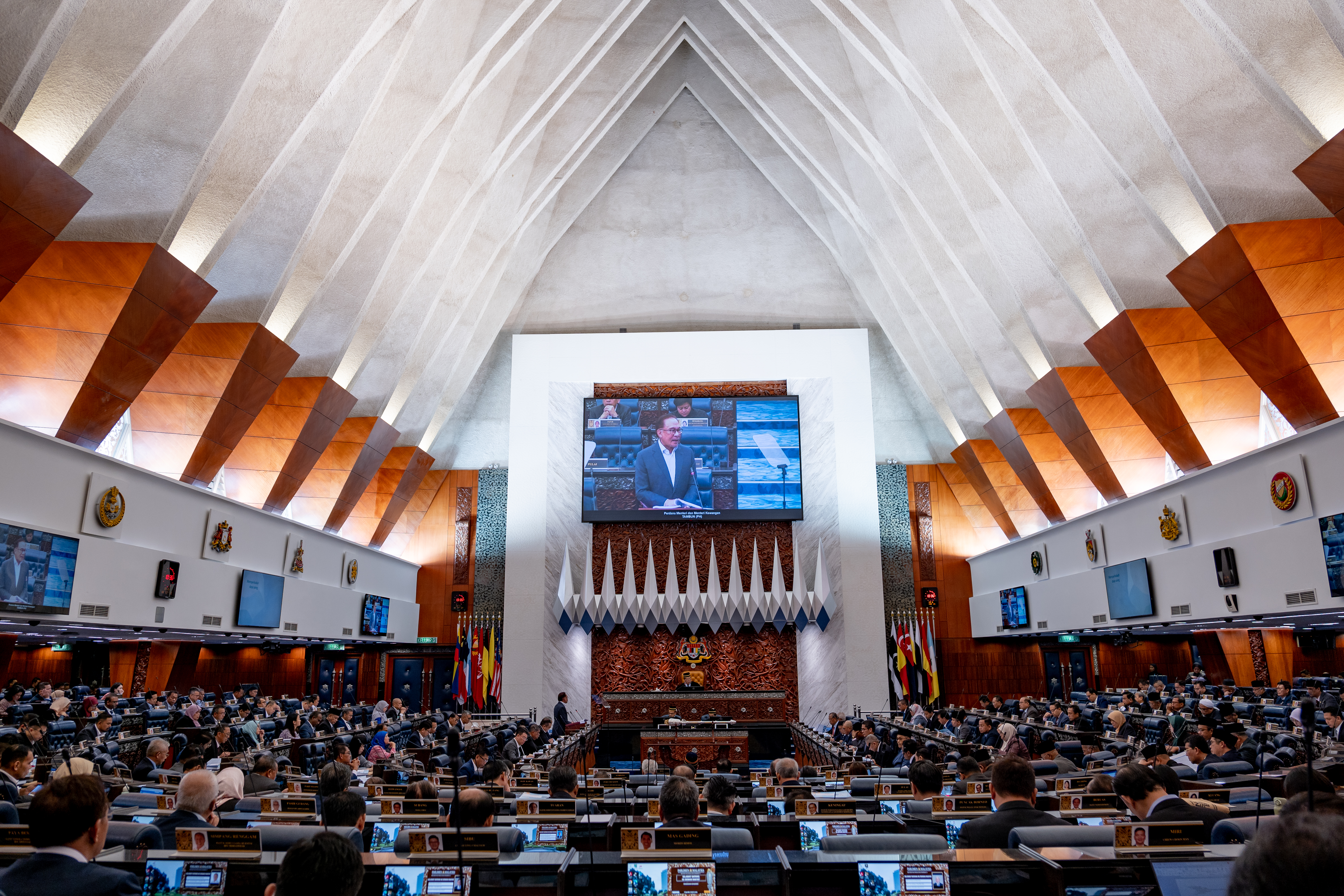 Opposition MPs’ support for Anwar among Parliament’s focus today