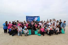 Program bersih pantai bersama Tengku Zatashah kutip lebih 75 kg sampah