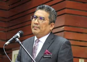 AG urges halt to donation pool for his retirement gift