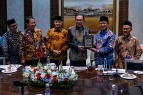 PM encourages India to share its success in digital penetration