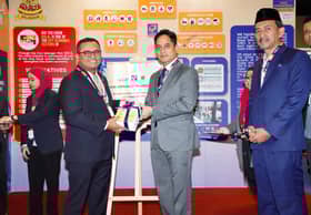 MB lancar Pavilion Selangor, lawat reruai di Pameran Halal Antarabangsa