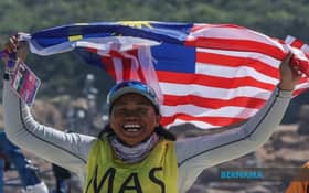 Nur Shazrin displays amazing sailing prowess in Lake Dongqian