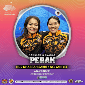 Kem terjun negara pertahan perak tiga meter papan anjal seirama wanita