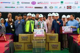 Malaysia sends over 1,500 tonnes of aid to Gaza