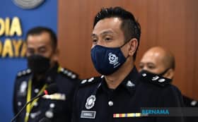 Kanak-kanak cuba ambil bola dalam bilik janakuasa TNB melecur seluruh badan