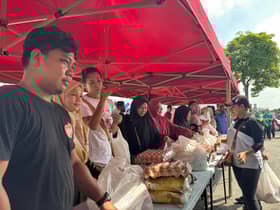 300 serbu jualan murah DUN Pelabuhan Klang sempena Deepavali