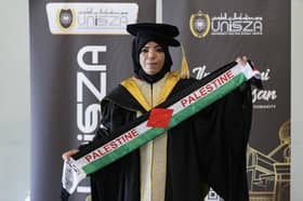 Keluarga ucap tahniah dari jauh pada majlis konvokesyen graduan Palestin