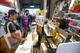 Anwar's book a bestseller at SIBF 2023