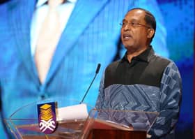 Anwar’s meeting with BN MPs was on policies, current issues — Zambry
