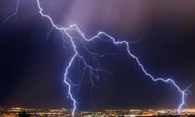 男子垂钓归途遭雷击身亡