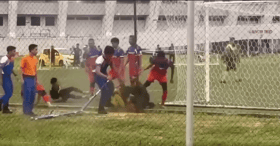 Pegawai, pemain bola sepak ditahan bergaduh ketika perlawanan