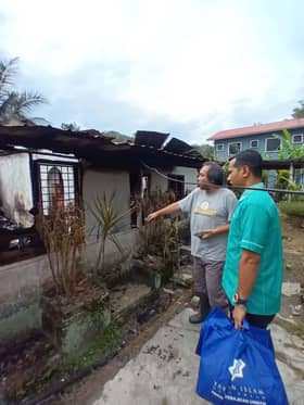 Yide ziarah mangsa kebakaran, hulur bantuan tunai, pek barangan asas