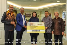 FAM donates almost RM100,000 to Perhilitan for tiger fund