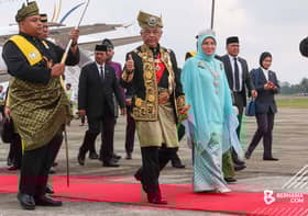 Ribuan rakyat Pahang tunggu berangkatan pulang Agong, Raja Permaisuri