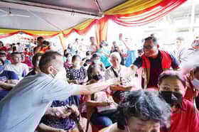 MB agih baucar RM200 kepada 450 penerima sempena Tahun Baharu Cina