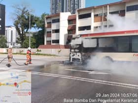 Bas Rapid KL terbakar, semua penumpang selamat