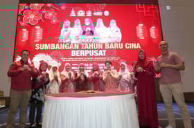 Pekawanis distributes nearly RM200,000 to residents for Chinese New Year