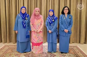 Queen grants audience to Dr Wan Azizah at Istana Negara