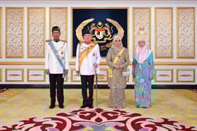Anwar pledges loyalty to King, Queen