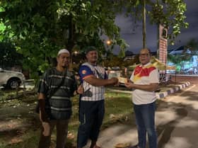 Wakil rakyat Pandan Indah hulur bantuan tunai, bina semula gerai mangsa ribut