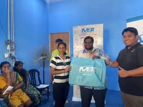 DUN Bukit Melawati lancar program tambang bas percuma kepada penuntut IPT