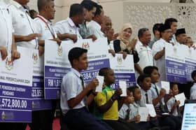 Bantuan awal sekolah dikredit kepada pelbagai bank, pastikan pengurusan cekap