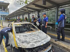 Penghantar makanan didakwa bakar kereta polis di stesen MRT