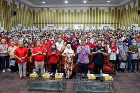 1,100 penduduk Bandar Tun Razak terima sumbangan sempena Tahun Baharu Cina